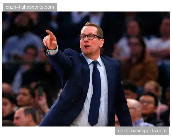 纳斯教练对关键漏判表示愤怒,76人将帅连续抗议判罚 纳斯教练对关键漏判表示愤怒,76人将帅连续抗议判罚
