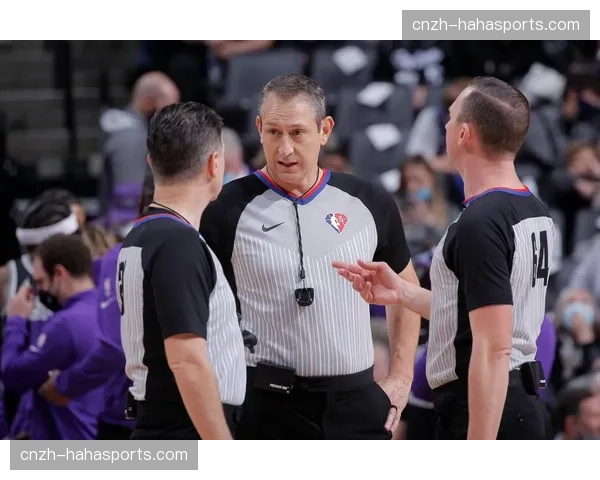 不同裁判团队执法尺度差异明显,统一标准成联盟当务之急 不同裁判团队执法尺度差异明显,统一标准成联盟当务之急