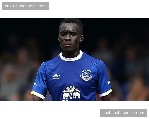 皇家贝蒂斯马克·巴尔特拉长传精度不足，出球能力需提升